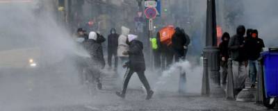 На акции в Бельгии полицейские применили водометы и слезоточивый газ - runews24.ru - Бельгия