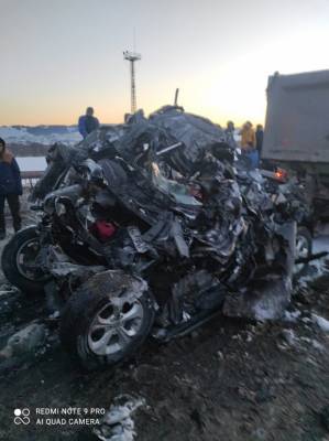 В ДТП на трассе М-5 легковушку зажало между двумя фурами. Водитель погиб - znak.com - Челябинская обл.