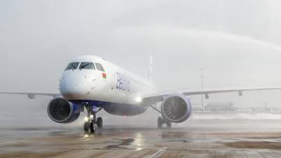 В юбилейной ливрее: в Минск прибыл второй самолет Embraer 195-E2 - naviny.by - Минск