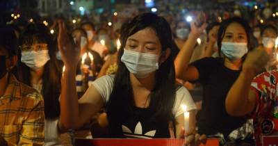 Аун Сан Су Чжи - Новые протесты в Мьянме: семь человек погибли, люди вышли со свечами (ФОТО) - dsnews.ua - Бирма - Янгон