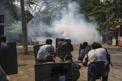 Протесты в Мьянме: полиция открыла огонь по протестующим - news.bigmir.net - Бирма