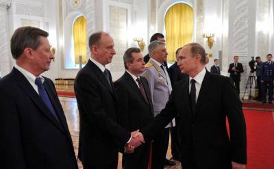 Геннадий Гудков - Владимир Путин - Николай Патрушев - Беглый оппозиционер Гудков из Европы: В Кремле нет Путина, а есть коллективный Патрушев - topcor.ru