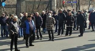 Участники протестов в Ереване готовят палатки для активистов из провинции - kavkaz-uzel.eu - Ереван