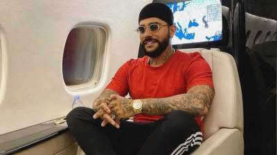 Егор Крид - Участницы "Холостяка" пытались покорить Тимати необычными подарками в день знакомства - nation-news.ru - Сочи