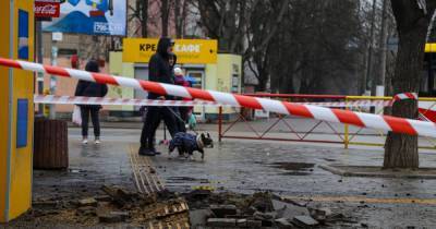 В Одессе посреди улицы под тротуаром взорвалась газовая труба (фото) (6 фото) - tsn.ua - Одесса - Одесская обл.