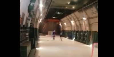 Владимир Путин - Военные РФ сыграли в хоккей на борту Ан-124 во время полёта (видео) - sharij.net - Швейцария