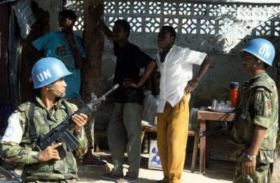 Власти ЦАР раскритиковали резолюцию Совбеза ООН по увеличению числа миротворцев - riafan.ru - Руанда - Минуск