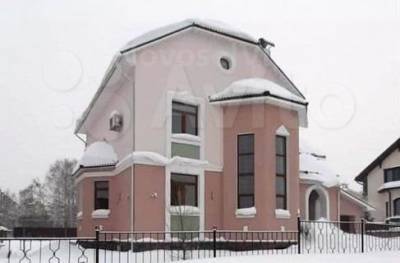 Строившийся 10 лет кемеровский коттедж продается за 34 млн рублей - news.vse42.ru - Кемерово