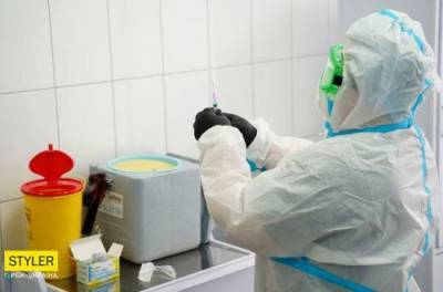 Первая вакцинированная в Украине врач назвала отличия Covishield и AstraZeneca - from-ua.com - Украина - Черновицкая обл.