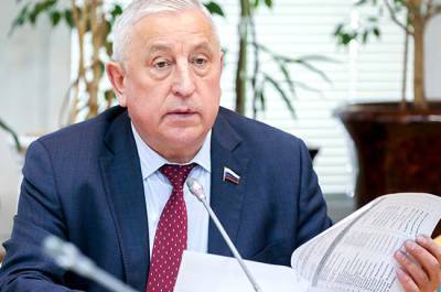 Николай Харитонов - Харитонов предложил создать Крестьянский кодекс - pnp.ru