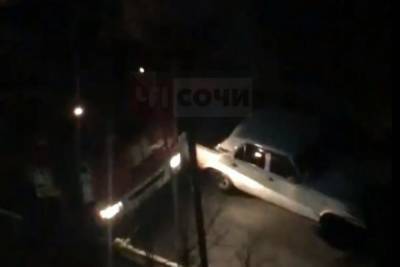 В Сочи в пожаре погибли мужчина и подросток - kuban.mk.ru - Сочи