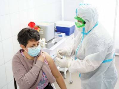 Вакцинированных от COVID-19 в Украине уже более 50 тысяч - lenta.ua - Украина - Черниговская обл. - Донецкая обл.