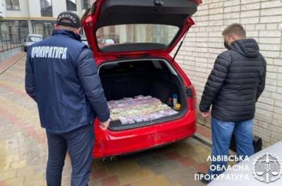 Во Львове правоохранители пресекли деятельность конвертцентра с оборотом 1,7 млрд гривен - from-ua.com - Львов