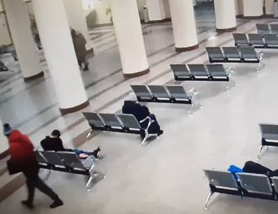 В.Нео - На вокзале в Смоленске один приезжий обокрал другого прямо под камерами - rabochy-put.ru - Смоленск - Калининград