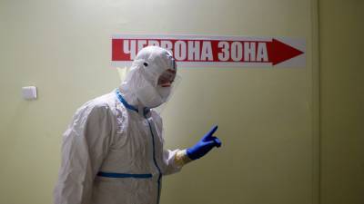 Владимир Зеленский - Денис Шмыгаль - На Украине заявили о занятых наполовину реанимациях больными COVID-19 - russian.rt.com
