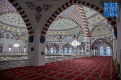 Мечети и храмы в Дагестане откроют на фоне снижения заболеваемости коронавирусом - mirmol.ru - респ. Дагестан