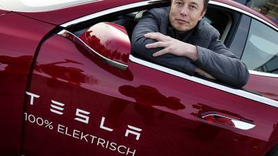 Джордж Мартин - Сменил должность: Маск назначил себя "технокоролём" Tesla - vesti.ru
