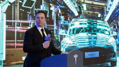 Илон Маск - Джордж Мартин - Илон Маск объявил себя «технокоролем» Tesla - mir24.tv