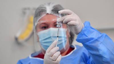 Кристиан Линдмайер - В ВОЗ начали проверку случаев тромбоза у привитых вакциной AstraZeneca - iz.ru - Англия