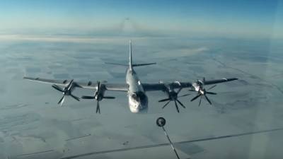 Экипажи ракетоносцев Ту-95МС отработали дозаправку в воздухе - inforeactor.ru - Саратовская обл. - Рязанская обл.