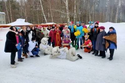В Прощеное Воскресенье костромские молодогвардейцы организовали праздник для стариков в геронтологическом центре - kostroma.mk.ru - Кострома