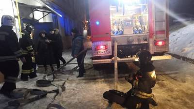 В Челябинске эвакуировали десять человек из-за пожара в коммуналке - znak.com - Челябинская обл. - Челябинск