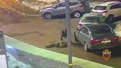 Москве задержан неадекват, убивший молотком случайного прохожего, приняв того за ведьму - piter.tv - Москва - Санкт-Петербург