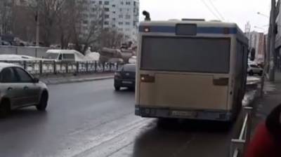 Глас народа | Надо вовремя вставать: в Пензе автобусы проезжают остановки - penzainform.ru - Пенза