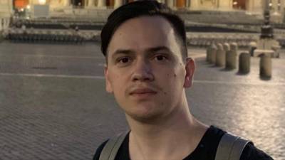Музыканта знаменитой кавер-группы с наркотиками задержали в центре Москвы - 5-tv.ru - Москва