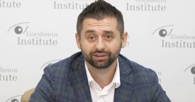 Давид Арахамия - Юлия Тимошенко - "Разговоры можем и три года вести": Арахамия высказался о коалиции "слуг" с "Батькивщиной" - dsnews.ua