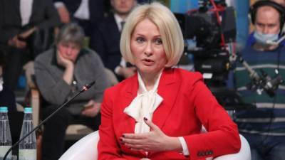 Викторий Абрамченко - Вице-премьер Абрамченко предложила запретить в России пластиковую посуду - politros.com