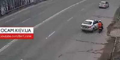 В Киеве полицейская машина длительное время гналась за курьером на мопеде – ВИДЕО - ТЕЛЕГРАФ - telegraf.com.ua - Киев