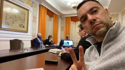Алексей Арестович - Арестович послал на х*й пользователя в Facebook - sharij.net