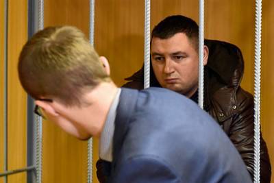 Алексей Смирнов - Для расстрелявшего коллег экс-полицейского прокуратура запросила 22 года колонии - runews24.ru - Москва