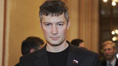 Евгений Ройзман - Экс-мэра Евгения Ройзмана остановили для составления протоколов - polit.info - Екатеринбург