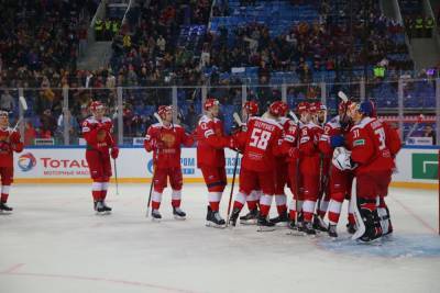 Сборная России по хоккею выступит на ЧМ под флагом ОКР - sport.ru - Рига