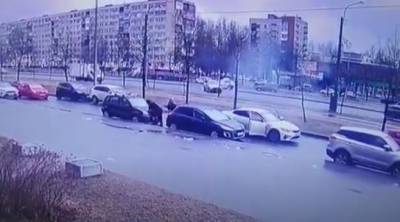 В Петербурге задержали мужчину, расстрелявшего на дороге из ракетницы своего брата - znak.com - Ленинградская обл. - Санкт-Петербург