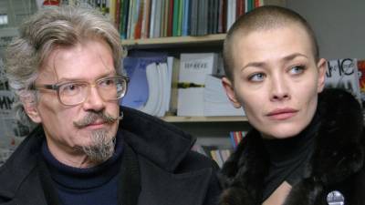 Екатерина Волкова - Эдуард Лимонов - Екатерина Волкова: Главное наследие Лимонова — мои подростки Савенко - riafan.ru