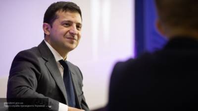 Владимир Зеленский - Петр Порошенко - Украинский эксперт назвал условие досрочного ухода Зеленского с поста президента - newinform.com