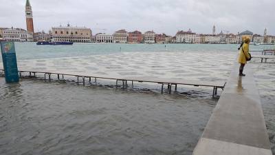 Флоренция и Венеция предлагают ввести новые правила для туристического сектора, чтобы вывести его из кризиса - newdaynews.ru - Венеции