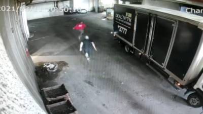 Видео: спор из-за въезда на стоянку в Ашкелоне - в ход пошел нож - vesty.co.il - Ашкелон