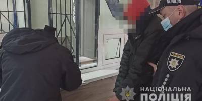 В Одессе сын убил 83-мать, а потом отнес ее труп в мешке под здание школы на Мариинской - ТЕЛЕГРАФ - telegraf.com.ua - Одесса