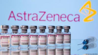 Арунас Дулькис - Литва временно приостанавливает вакцинацию прививкой AstraZeneca - obzor.lt - Литва