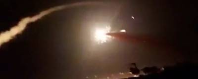 Сирийские ПВО отражают атаку Израиля в небе над Дамаском - runews24.ru - Сирия - Дамаск - Сана
