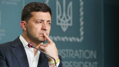 Владимир Зеленский - Ефим Фикс - Жители Крыма задали Зеленскому четыре вопроса о блокадах - gazeta.ru - Киев - Крым