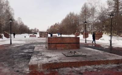 В Заинске убрали каркас сгоревшего памятника — фото - realnoevremya.ru - респ. Татарстан - Заинск