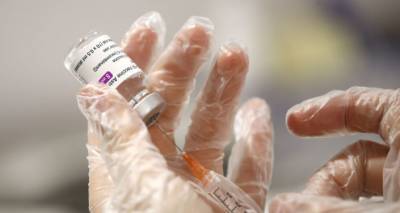 Даже после запрета латвийцам продолжили вкалывать вакцину AstraZeneca - lv.sputniknews.ru - Рига - Латвия