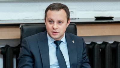 Владимир Владимирович Путин - Вячеслав Макаров - Автор закона о наливайках получил госнаграду от Путина - dp.ru - Санкт-Петербург