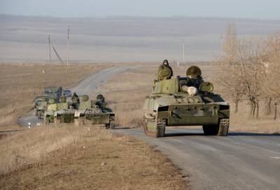ВСУ увеличивают количество тяжёлой боевой техники на линии разграничения в Донбассе - news-front.info - ЛНР - населенный пункт Рубежное