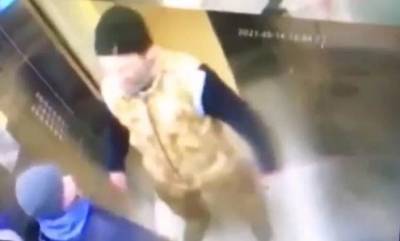 В лифте одного из жилых домов Перми мужчина избил 10-летнего мальчика - runews24.ru - Пермь